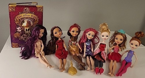 Lot ever after - 7, dolls