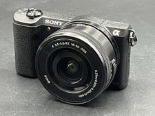 Fotocamera digitale mirrorless