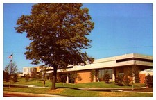 Postcard MUSEUM SCENE Canton