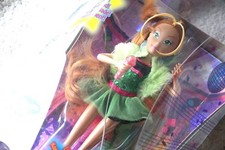 RARISSIMA BAMBOLA WINX CLUB: MICROFONO MAGICO FLORA! NUOVO CON SCATOLA, OS (2010)!