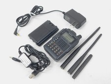 Yaesu VX-8GR Ham Radio Portatile VHF UHF Ricetrasmettitore con Accessori (funziona bene)