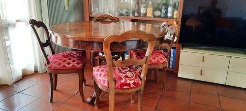 Tavolo rotondo antico - , in