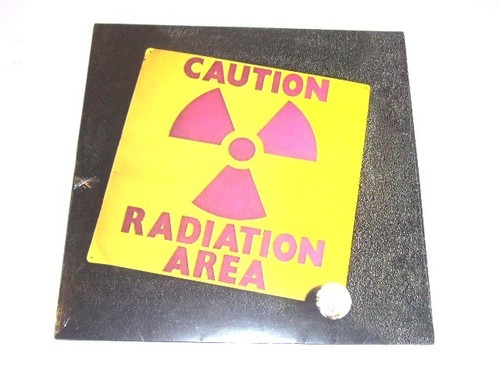 Area caution radiation - caution,