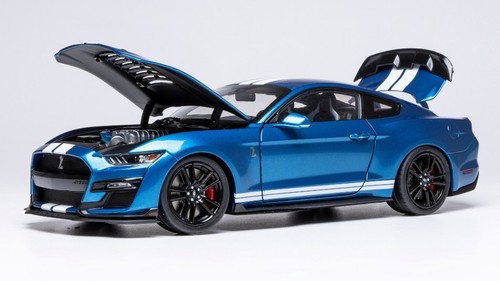 Modellino auto scala ixo - scala, 1:18