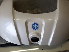 Cover Bauletto  X7 Piaggio  1 Pezzo Bianco Perla E 1 Pezzo Nero Lucido