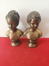 Due bellissimi piccoli busti