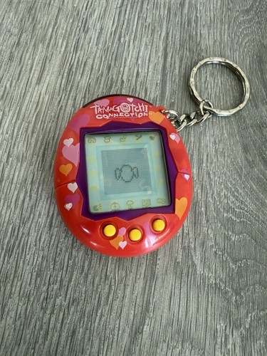 Tamagotchi connection 2004 - tamagotchi,