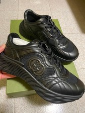 Sneakers Gucci uomo; in pelle
