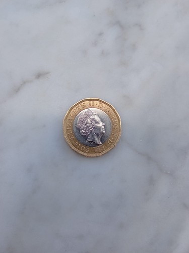 Moneta rara sterlina regina - rara,