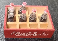 Cassa e bottiglie in legno