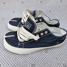 MAISON MARGIELA Sneakers Tabi