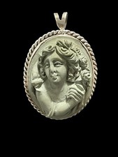 Ciondolo spilla con cammeo