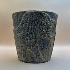 Grande antico vaso in pietra della civiltà Jiroft del Vicino Oriente C. III s...
