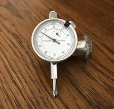 COMPARATORE CENTESIMALE COMPATTO CON ACCESSSORIO BASE MAGNETICA