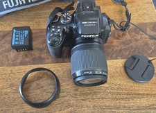 Fujifilm FinePix Series HS50EXR 16,0MP digitale + caricatore e 3 batterie.