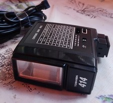 Flash TOSHIBA 414 Con Cavo A Batteria Per Fotocamere Analogiche Usato Come Nuovo