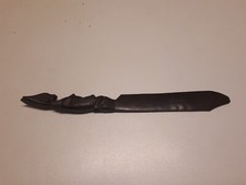 TAGLIACARTE TRIBALE IN LEGNO