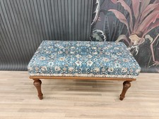 Pouf blu, panca per camera da