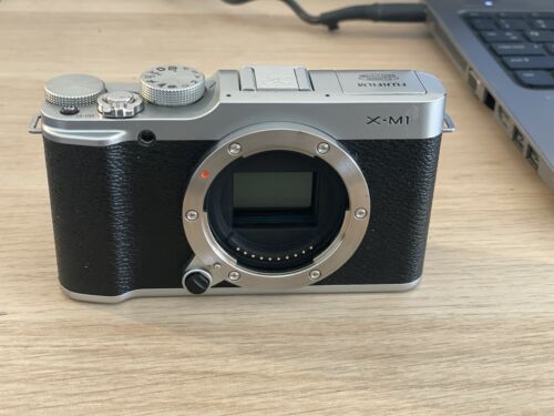 Fujifilm digital camera - x-m1,
