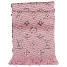 Louis Vuitton Logomania Pink Wool Scarf in perfect conditions Like new