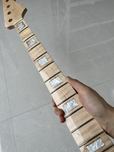 Collo chitarra basso jazz