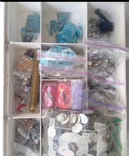 LOTTO DI ALMENO 10 KG DI ACCESSORI PER CINTURE, BORSE E PORTAFOGLI e VARI