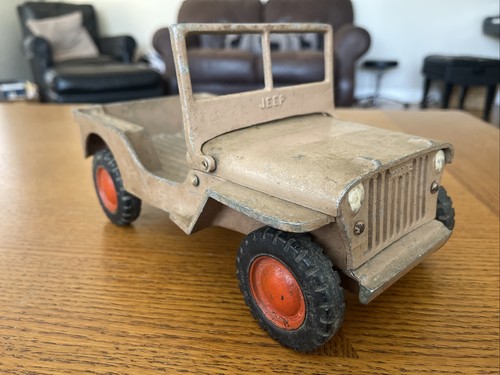 Giocattolo vintage willys jeep - giocattolo,