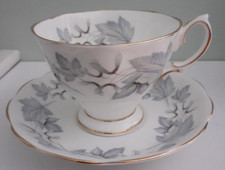 Tazza e piattino piedini