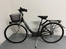 city bike donna race tech 28 dotata di accessori : cestino anteriore e campanell