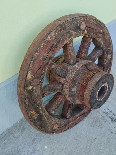 Antica ruota carro epoca - antica,