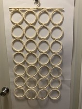 Organizer sciarpa. Contiene 28