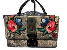 Borsa bauletto GUESS Badlands