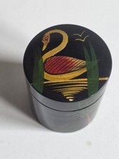 Elegante scatola porta fiammiferi in legno con un cigno ed erbe lacustri anni 50