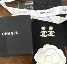 Orecchini Chanel CC Logo C24 C