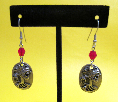 Gothic skull earrings - , pierced