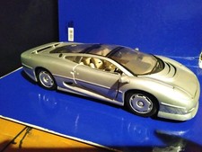 Automodello MODELLINO Maisto Jaguar XJ220 1:18