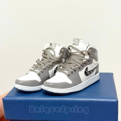 Scarpe sportive sneakers scala