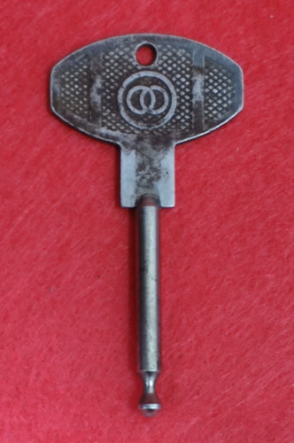 Chiave chiodo auto - chiodo, epoca