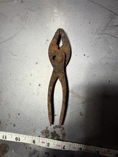 Pinza antica (vecchio attrezzo
