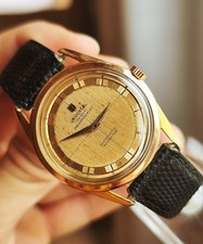 Universal Geneve 218-2