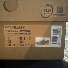 Scarpe donna ASICS Novablast 5