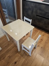 tavolino per bambini in legno bianco con 2 sedie