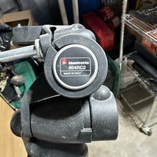 Treppiede per fotocamera Manfrotto 290 sezione ingranaggi Mt294A3 e 804rc2 su di esso