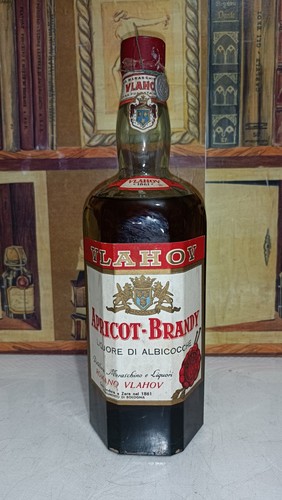 Apricot brandy vlahov 98cl - 98cl, 35%