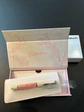 Nuova penna stilografica