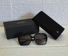 Occhiali da sole donna Chanel 5521/A. Mai indossati.