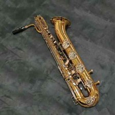 Sassofono piatto baritono E