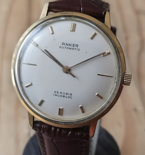 Orologio elegante classico