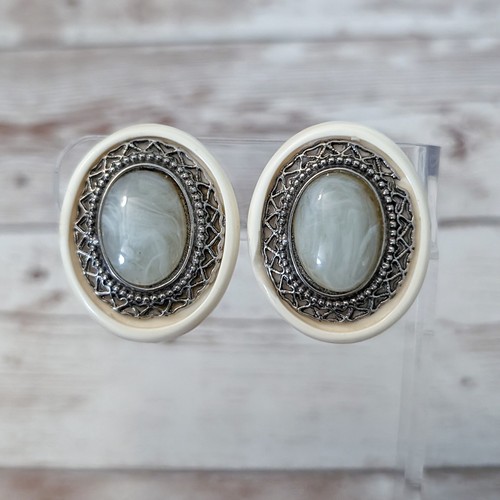 Vintage clip earrings oval - vintage,