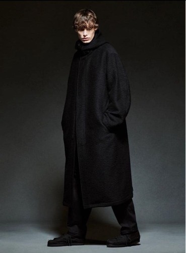 Cappotto lungo con cappuccio